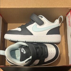 Nike Kids' Black and White Sneakers